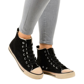 Tênis com isolamento preto T-040 Tênis com isolamento preto T-040