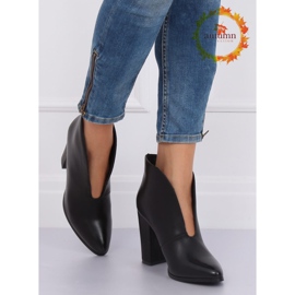 Botas Pretas com recorte preto RB38P Preto II Qualidade