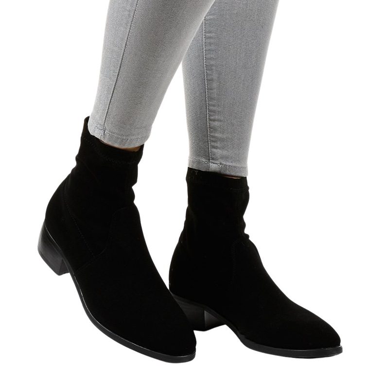 Botas isoladas femininas pretas planas CN877 preto