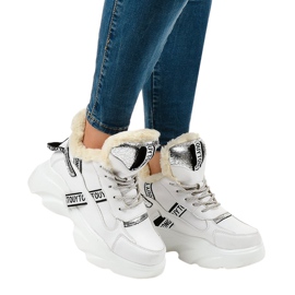 Tênis com isolamento branco feminino D80-31