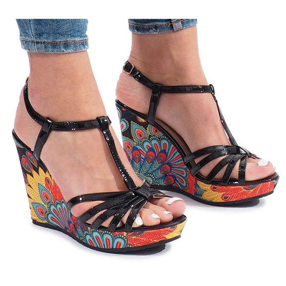 Sandálias pretas na cunha Ibrahim preto