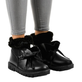 Tênis preto isolado com zíper 428-6