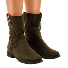 Botas planas isoladas verdes 99-110