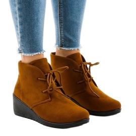 Botas de camurça marrom com cunha E3265