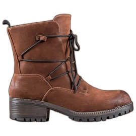 Kylie Trabalhadores de esportes marrom