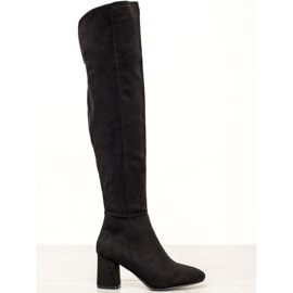 Seastar Botas elegantes em um post preto Seastar Botas elegantes em um post preto