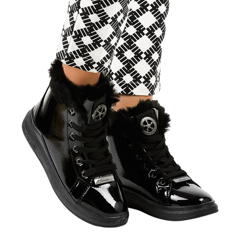 Tênis laqueado preto quente TL135-6