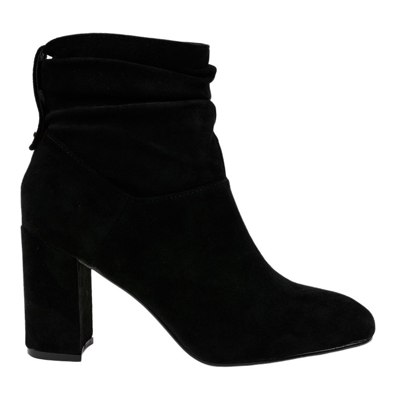 Botas pretas elegantes no poste 884 preto
