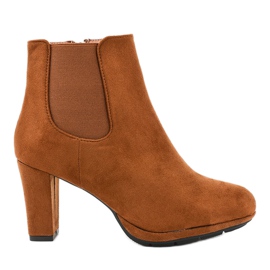 Botins marrons no poste F156-2 marrom