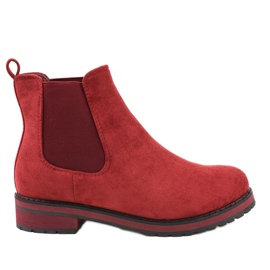 Botas marrons isoladas F-3799 vermelho