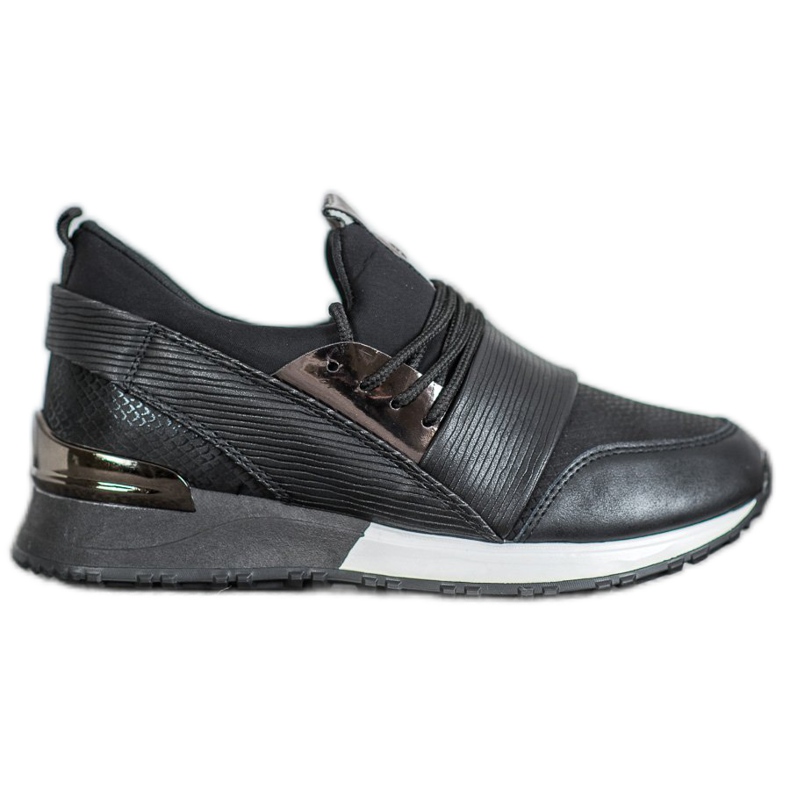 Muto Calçados esportivos na plataforma preto