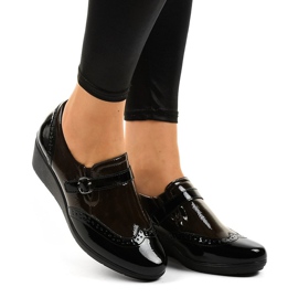 Sapatos pretos de cunha 7-9021 marrom