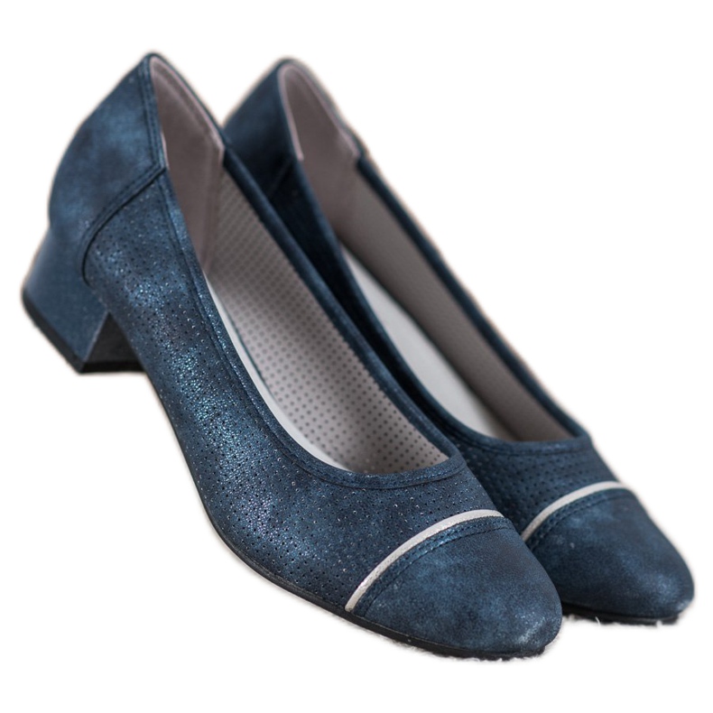 Goodin Bombas a céu aberto em um pilar azul