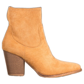 Seastar Botas deslizantes em um poste marrom