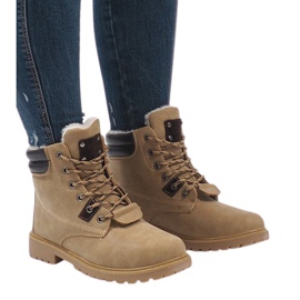 Botas isoladas camelo D494C-8 marrom