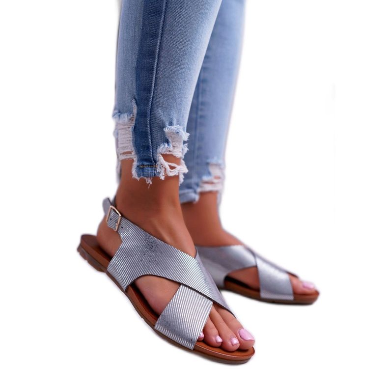 Sandálias femininas de couro liso Laura Messi prata 1960 cinza