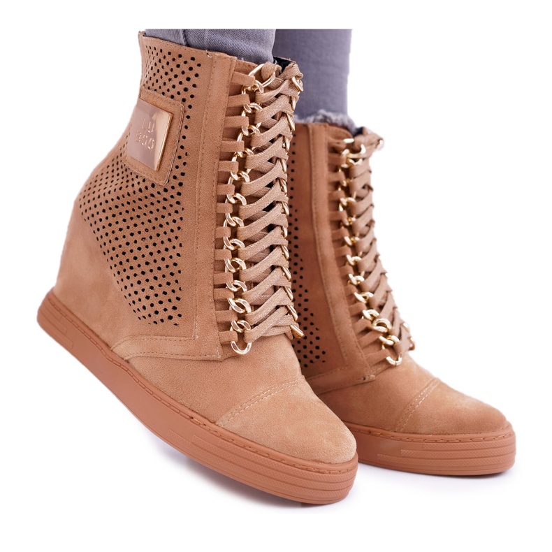 Tênis feminino Lu Boo Openwork Suede Camel Clamma castanho