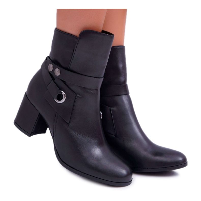 Botas femininas em couro preto 1820 Laura Messi