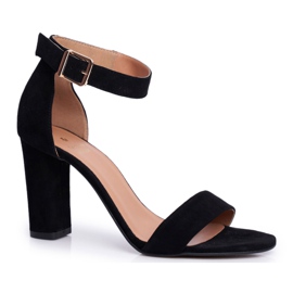 Sandálias femininas com salto de couro Laura Messi Black Iliady 1760 preto