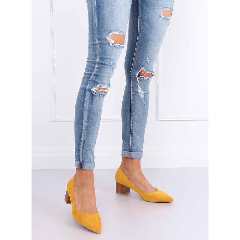 Bombas em salto de madeira CL75P Amarelo mel