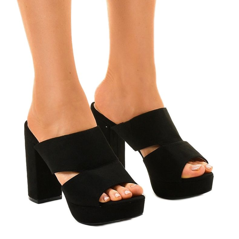 Salto de camurça preta 9R55 preto