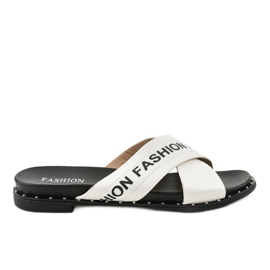 Chinelos brancos 888-1