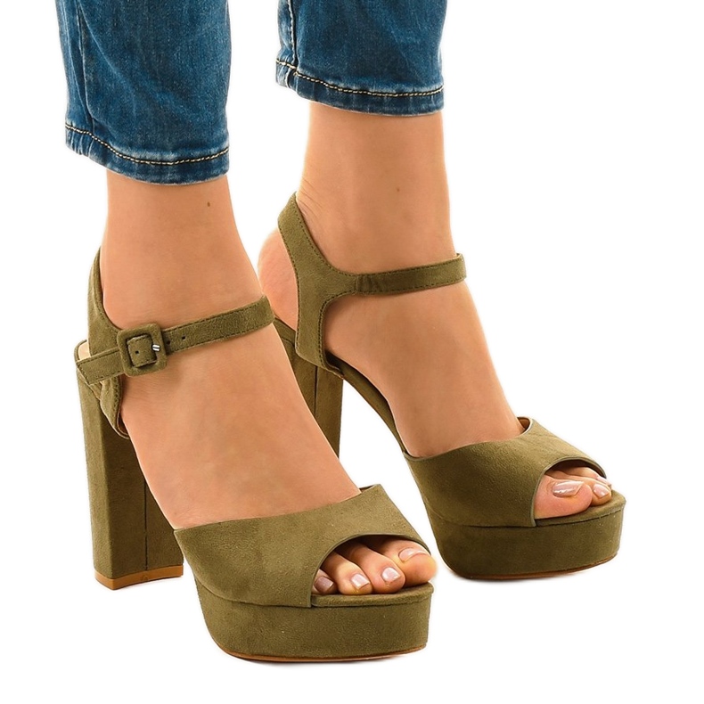 Sandálias verdes no poste de camurça AT-0660-L