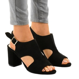 Sandálias pretas perfuradas com corte 99-33A preto