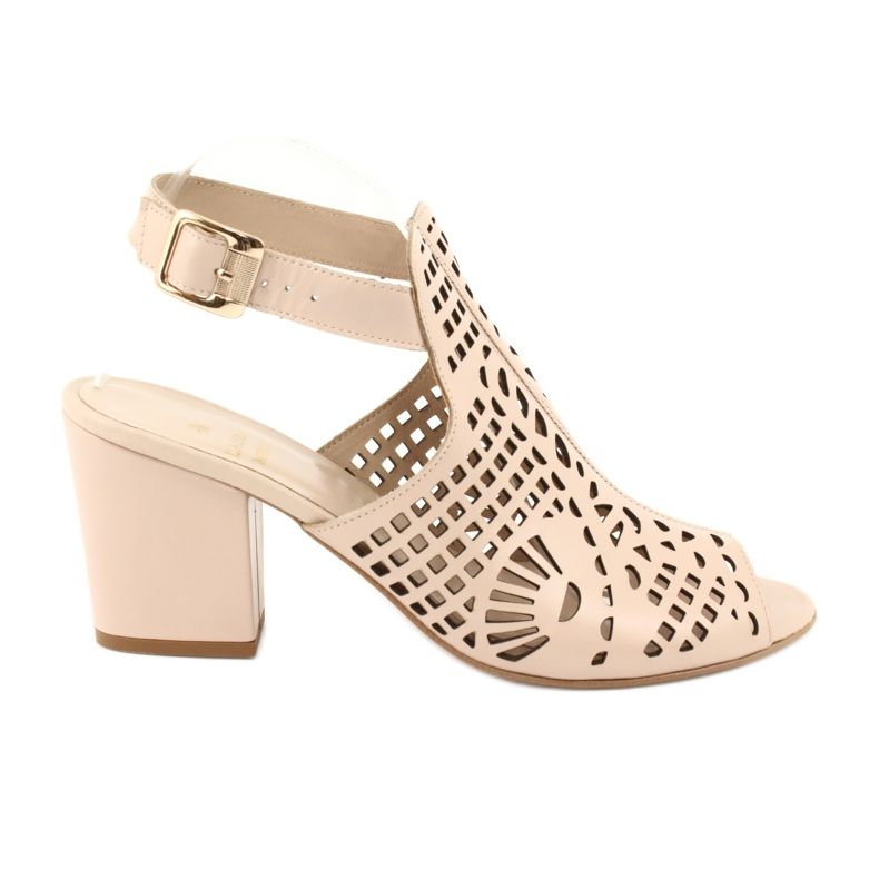 Sandálias em um bar Laura Messi 1924 Couro Bege Montoro rosa