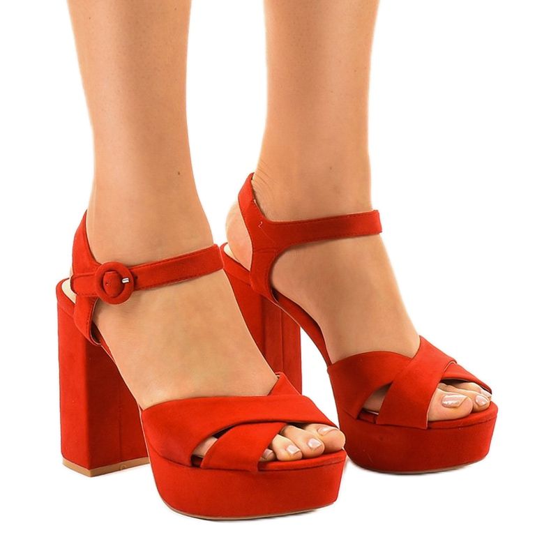 Sandálias vermelhas no poste da eco-camurça 63-202 vermelho