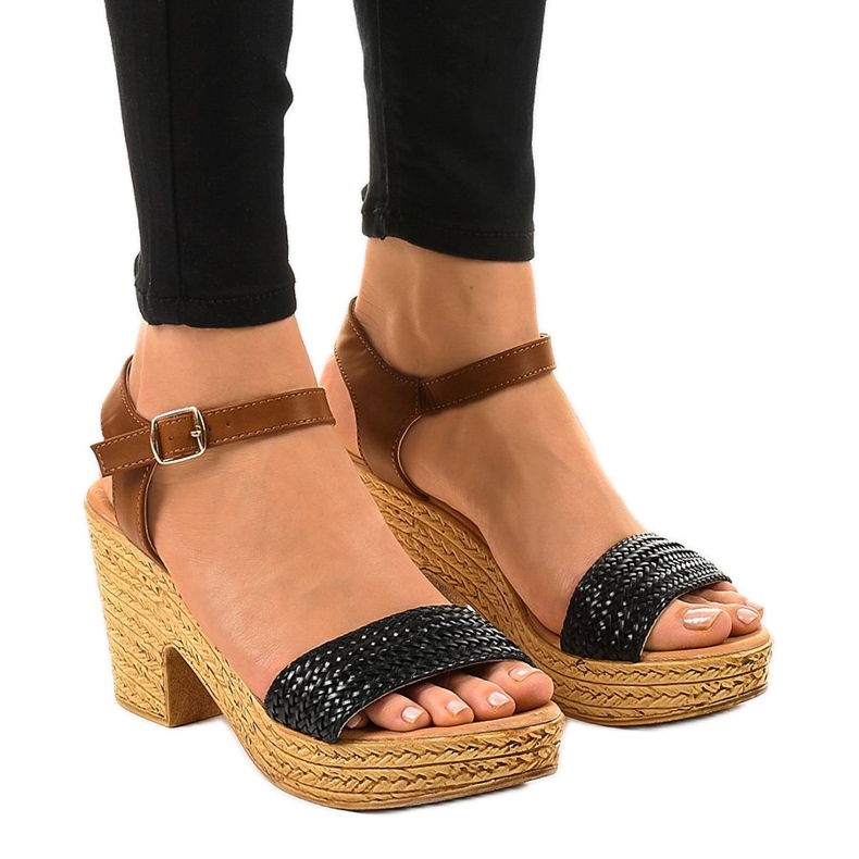 Sandálias pretas de salto alto 150-614 castanho preto