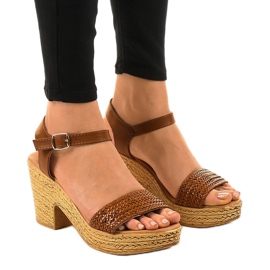 Sandálias marrons de salto alto 150-614 marrom