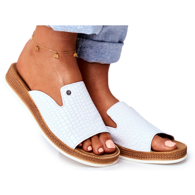 Chinelos femininos elegantes de couro branco Nicole 2495 Pompeu