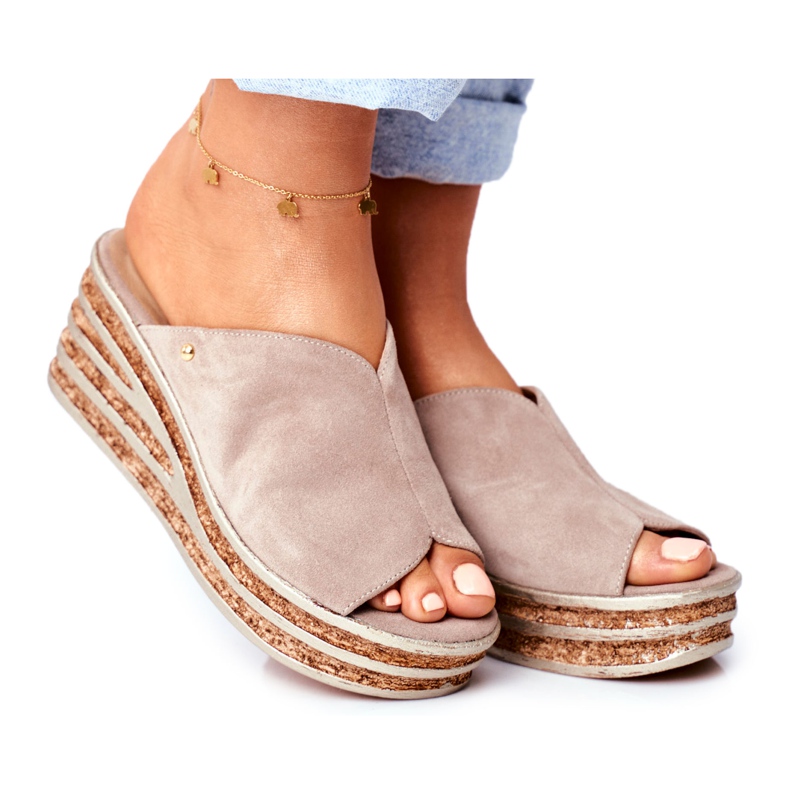 Chinelos femininos de couro em cunha Nicole 2559 Limonada bege