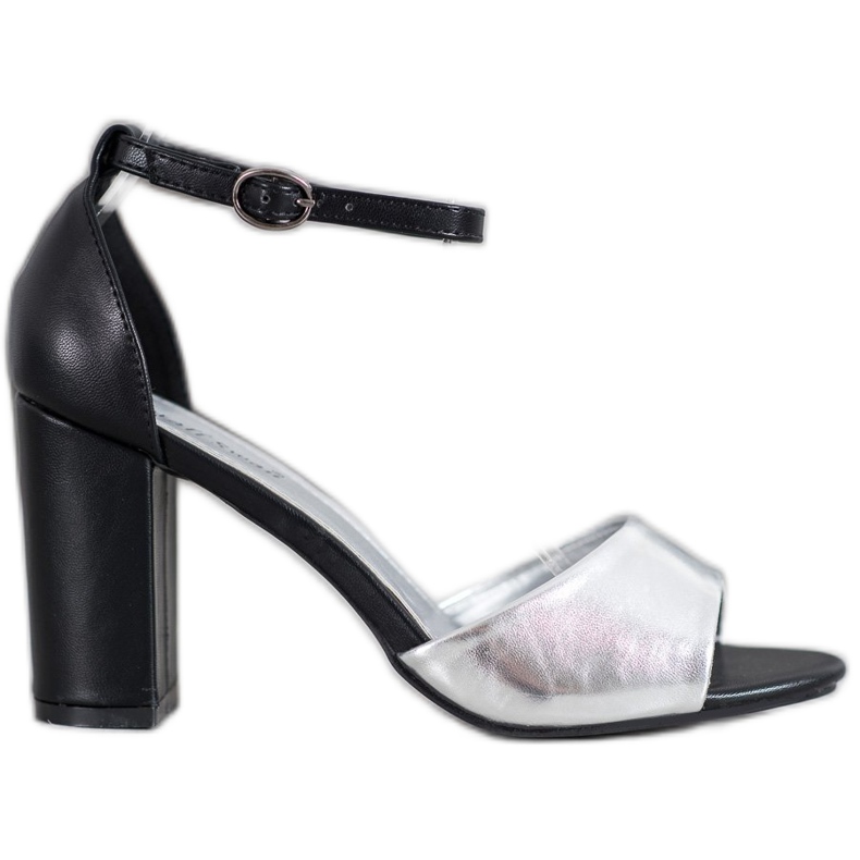 Small Swan Sandálias clássicas em um bar preto cinza