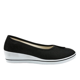 Tênis pretos brilhantes na cunha K-1-002