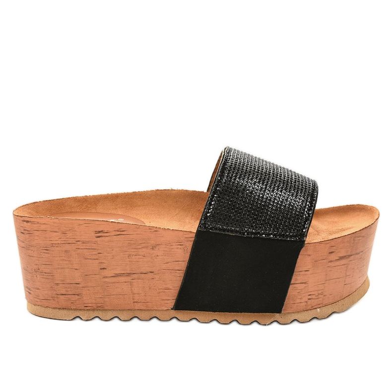 Chinelos pretos na plataforma 77-99