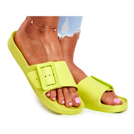 Chinelos femininos Big Star com fivela verde FF274A390
