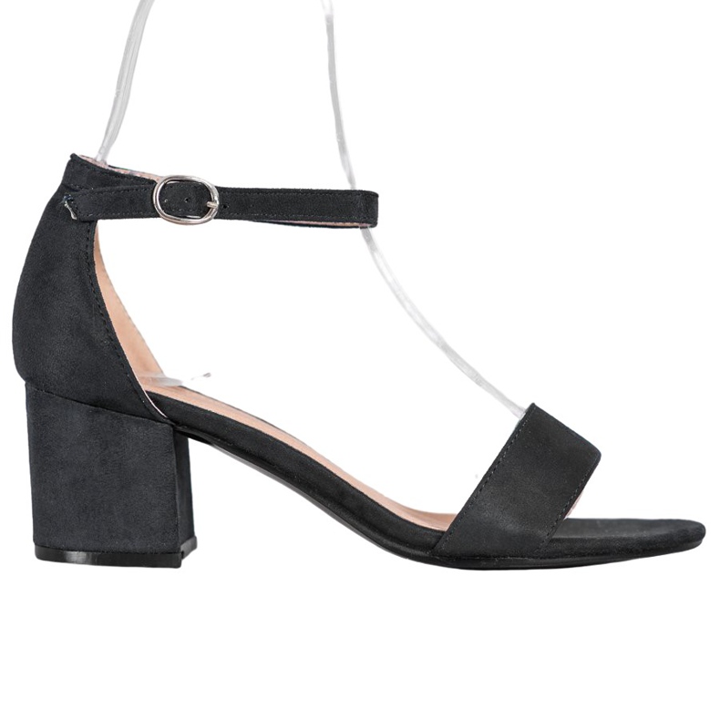 Diamantique Sandálias casuais em um bar preto