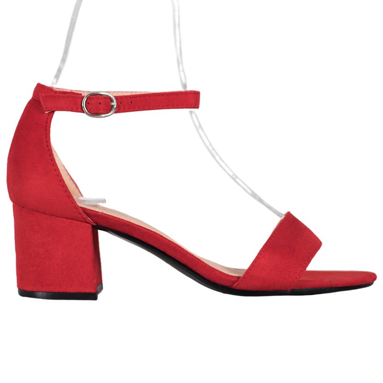 Diamantique Sandálias casuais em um bar vermelho