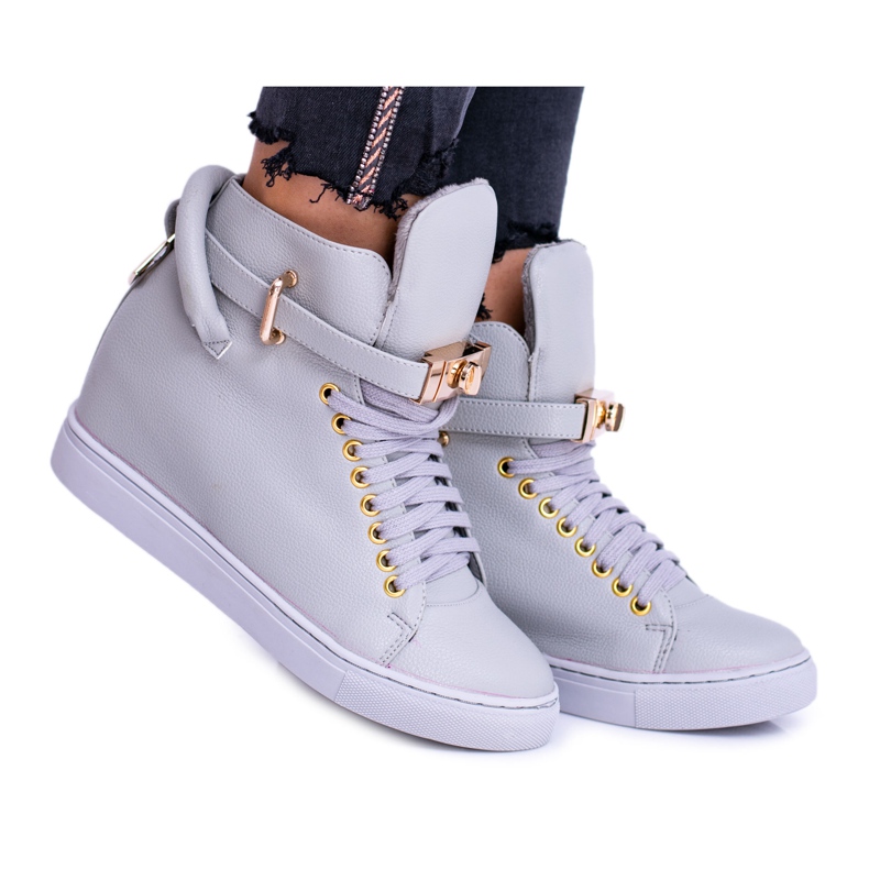 Tênis feminino Lu Boo cinza aquecido cadeado dourado