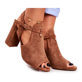 BUGO Sandálias femininas de salto aberto Marrom Kira