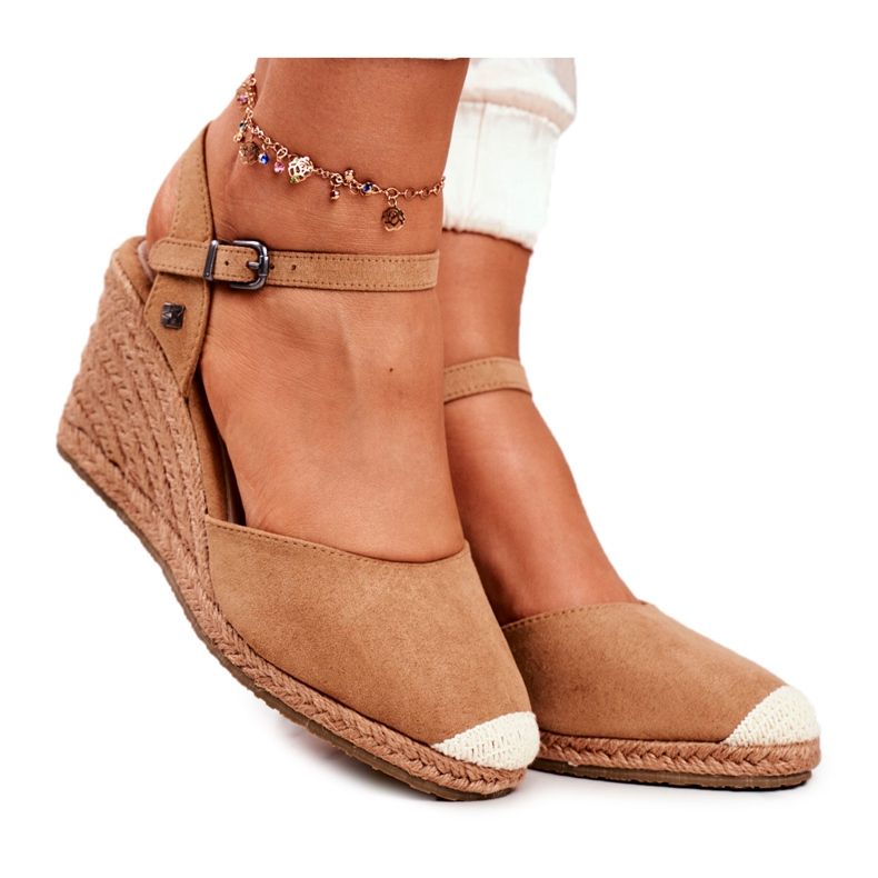 Sandálias femininas em cunha trançada Big Star marrom claro DD274A169 castanho