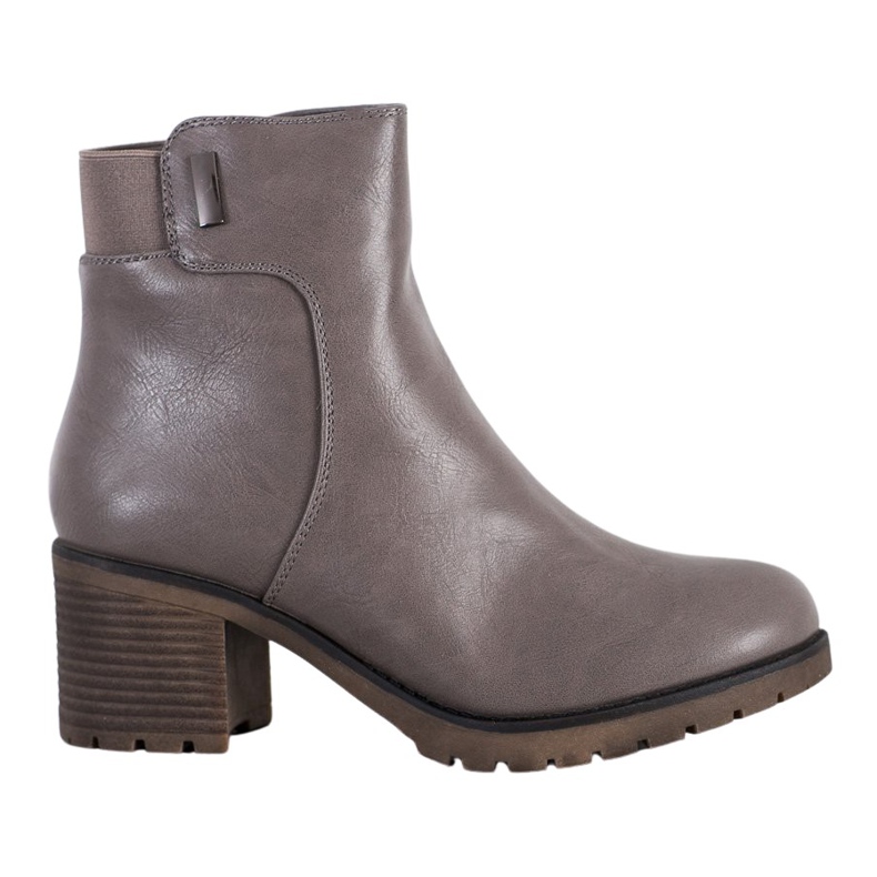 J. Star Botas confortáveis ​​em um poste cinza