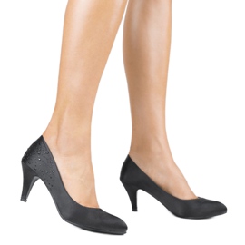 Bombas pretas em um pino com zircônia cúbica MJ1440 preto Bombas pretas em um pino com zircônia cúbica MJ1440 preto