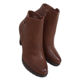 Botas marrons F-32 Camel com salto alto marrom