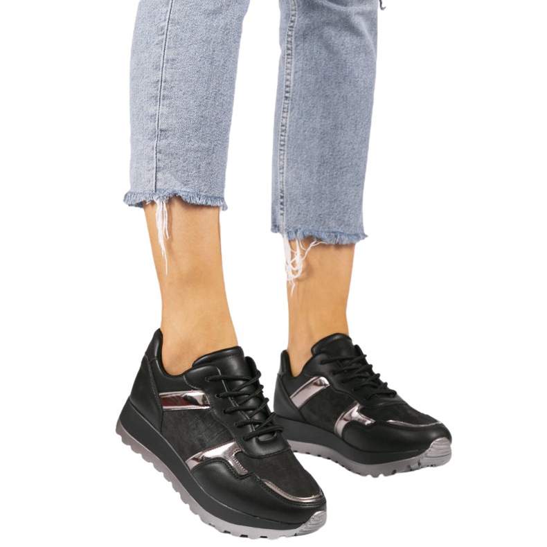Tênis esportivos de couro ecológico preto 2019-447