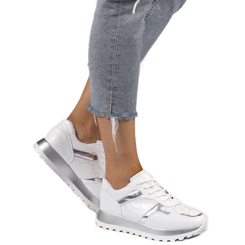 Tênis esportivos de couro ecológico branco 2019-447