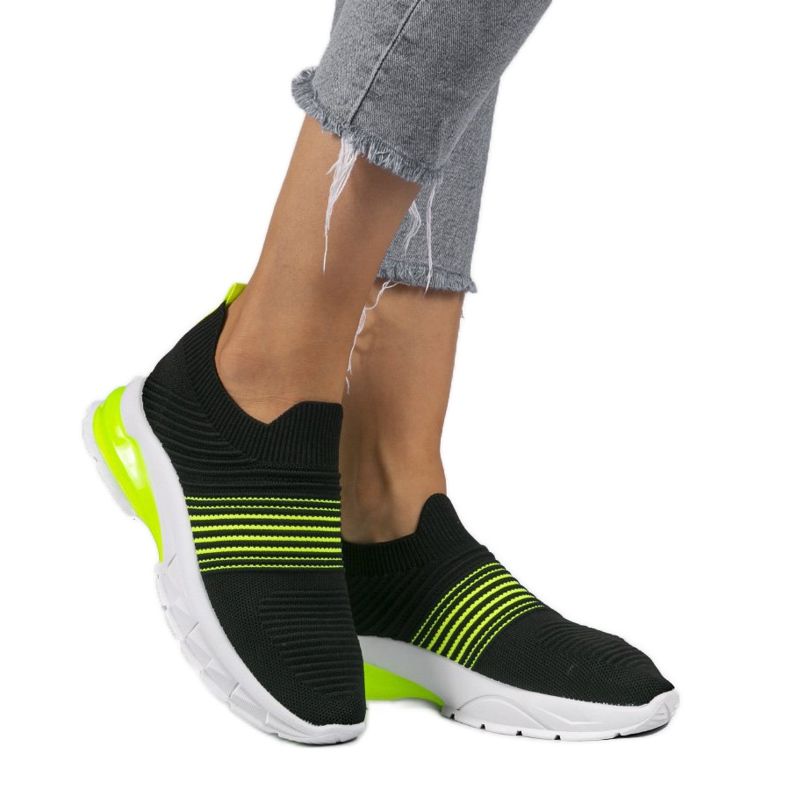 Sapatos esportivos pretos e verdes 8087-SP