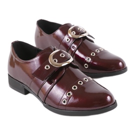Sapatos lacados vermelhos com fivela C18-6263-2